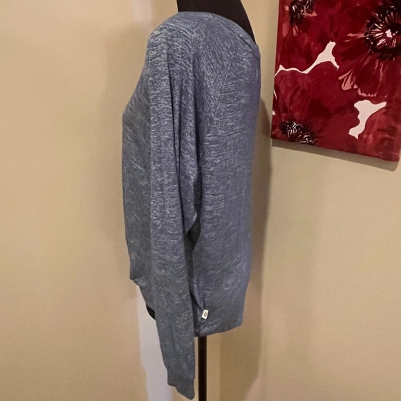 Ugg Fallon Heather Blue Super Soft Knot Front, Raglan, Long Sleeve Tee, size M - Picture 4 of 9